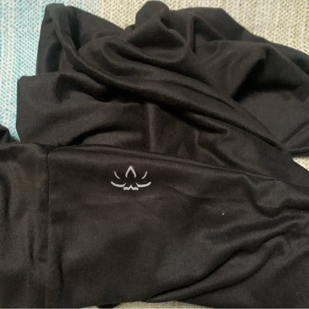 Beyond Yoga Infinity Scarf With Pocket